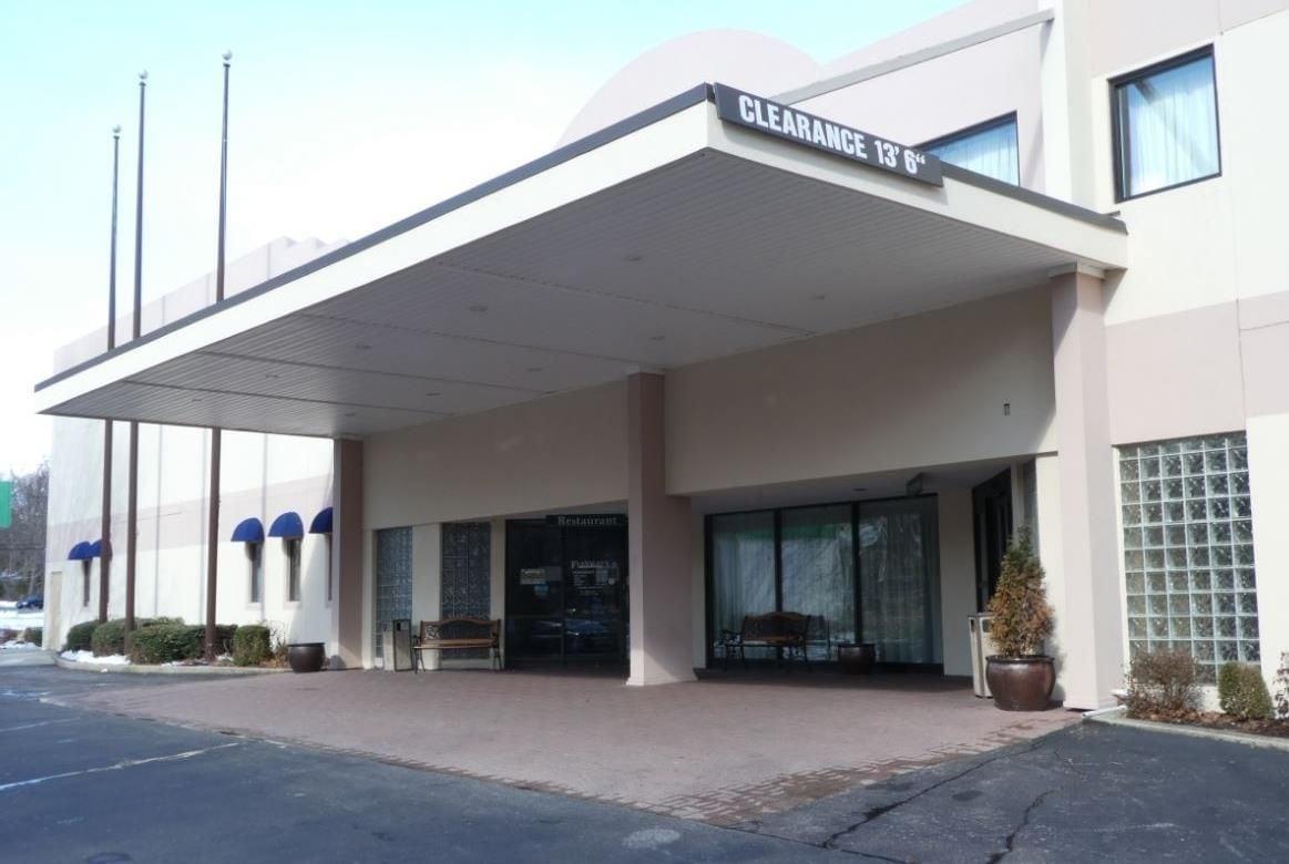 Baymont By Wyndham Groton/Mystic Hotel Exterior photo
