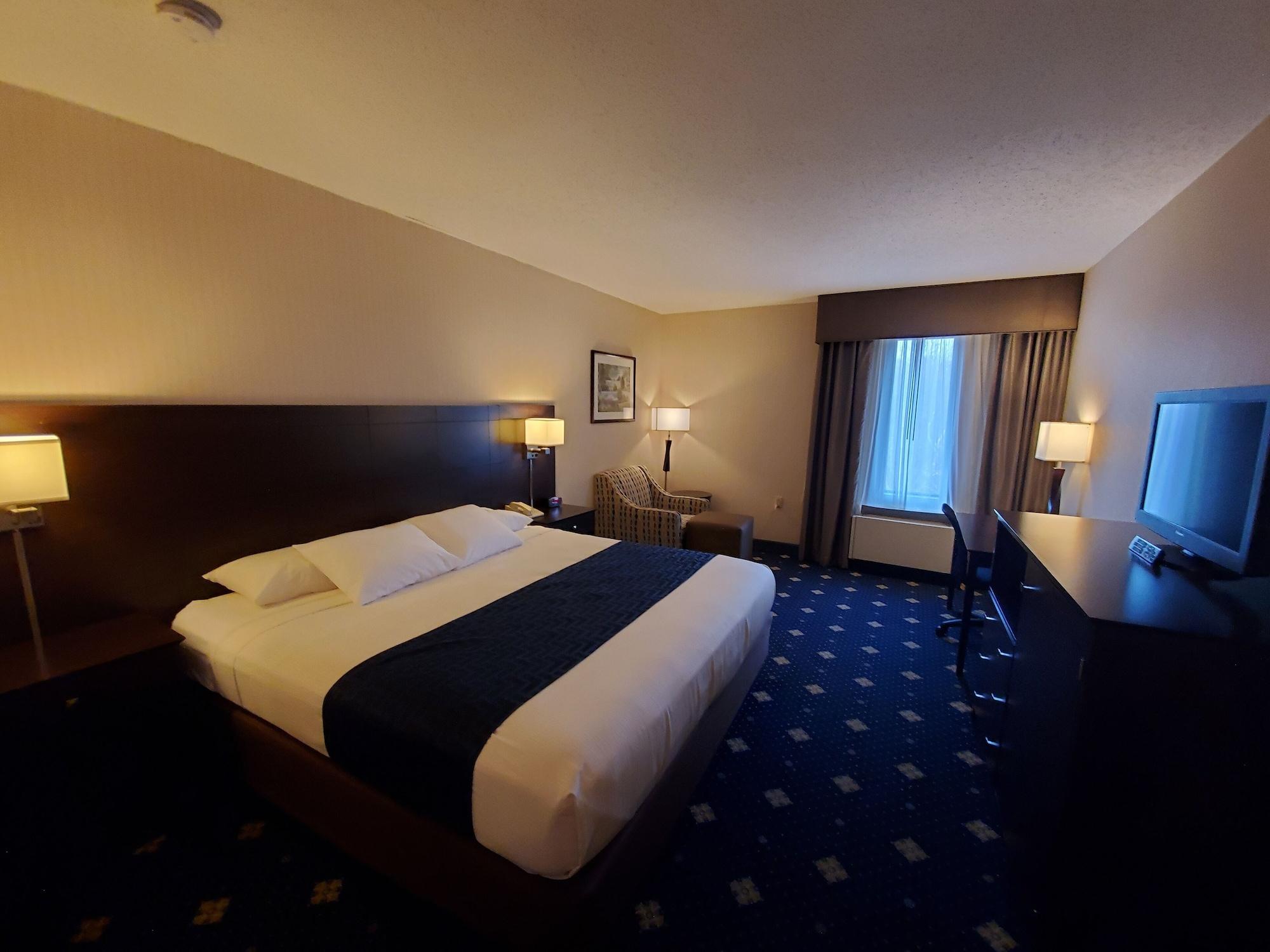 Baymont By Wyndham Groton/Mystic Hotel Exterior photo