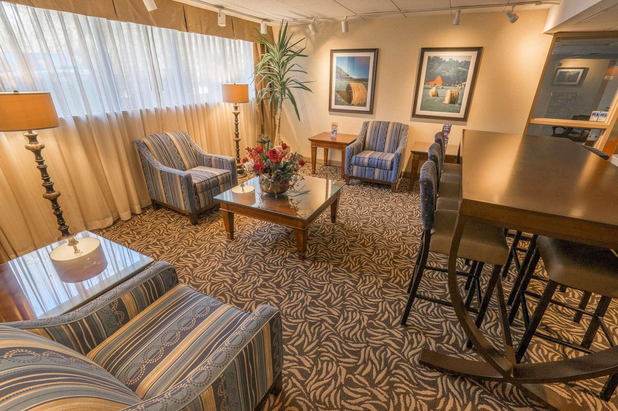 Baymont By Wyndham Groton/Mystic Hotel Exterior photo